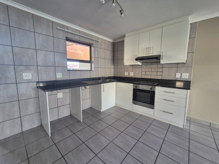 To Let 3 Bedroom Property for Rent in Stellendale Western Cape